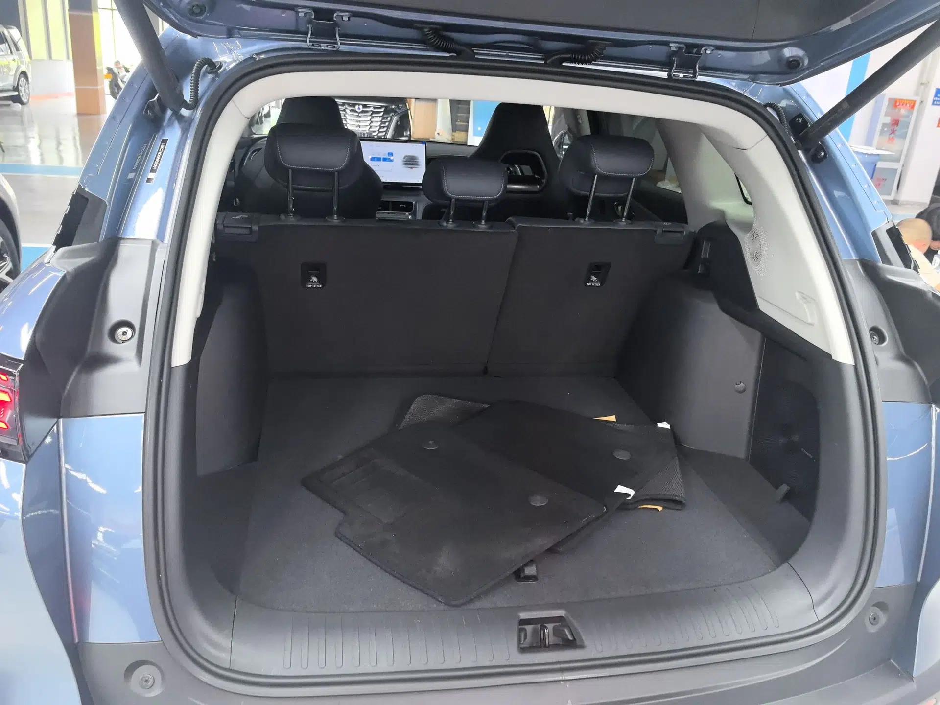 BYD Sealion 07 DM-i 2025 150 Flagship+ Edition — миниатюра 22