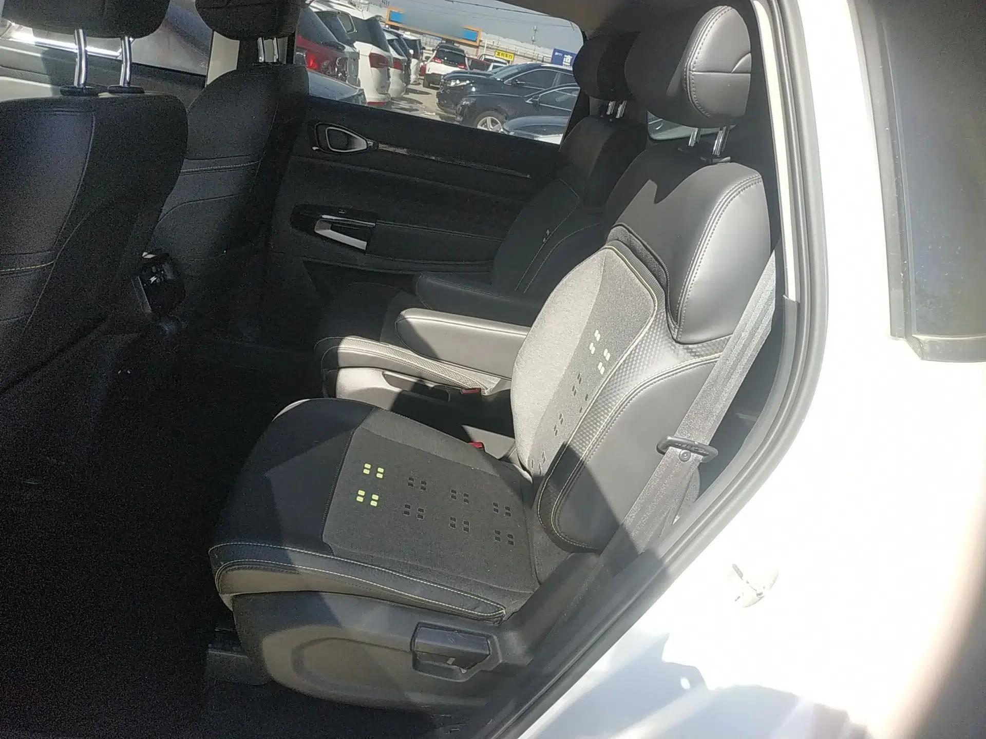 Baojun RM-5 2019 1.5T Manual Elite Version with 24-Hour Online Service 6 Seats — миниатюра 20