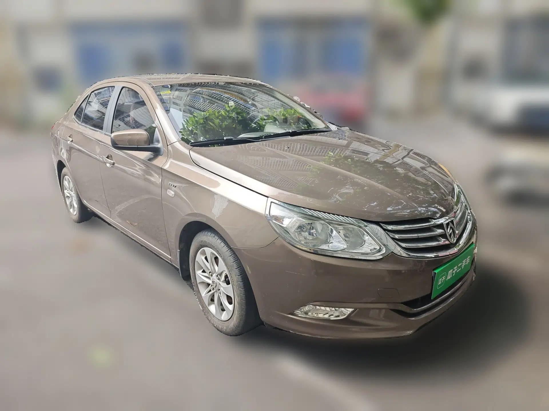 Baojun 630 2013 1.5L manual Comfort trim — миниатюра 3