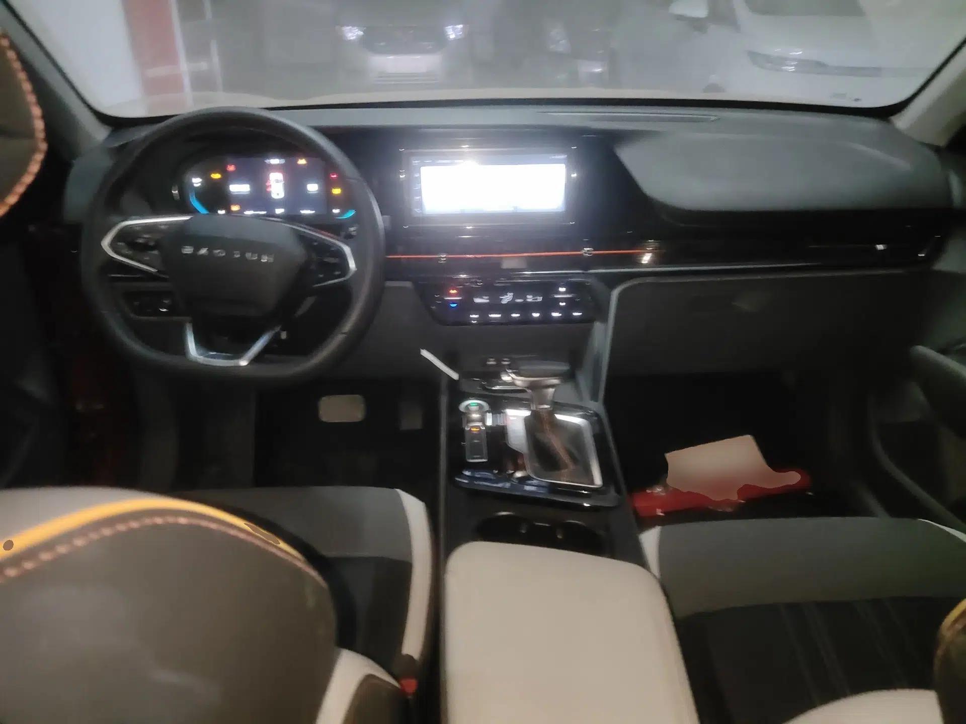 Baojun RC-6 2019 1.5T CVT 24-Hour Online Luxury Edition — миниатюра 13