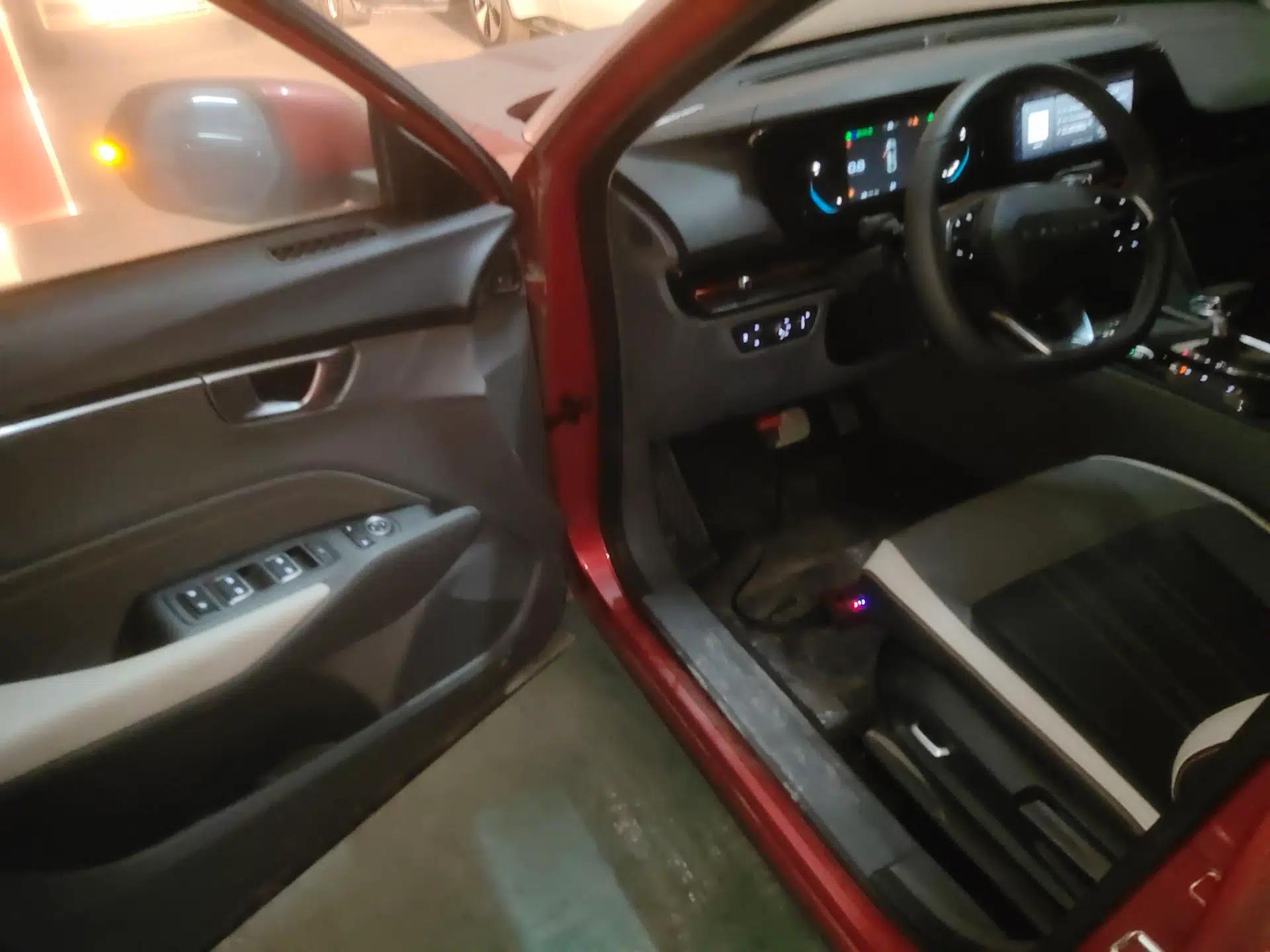 Baojun RC-6 2019 1.5T CVT 24-Hour Online Luxury Edition — миниатюра 19