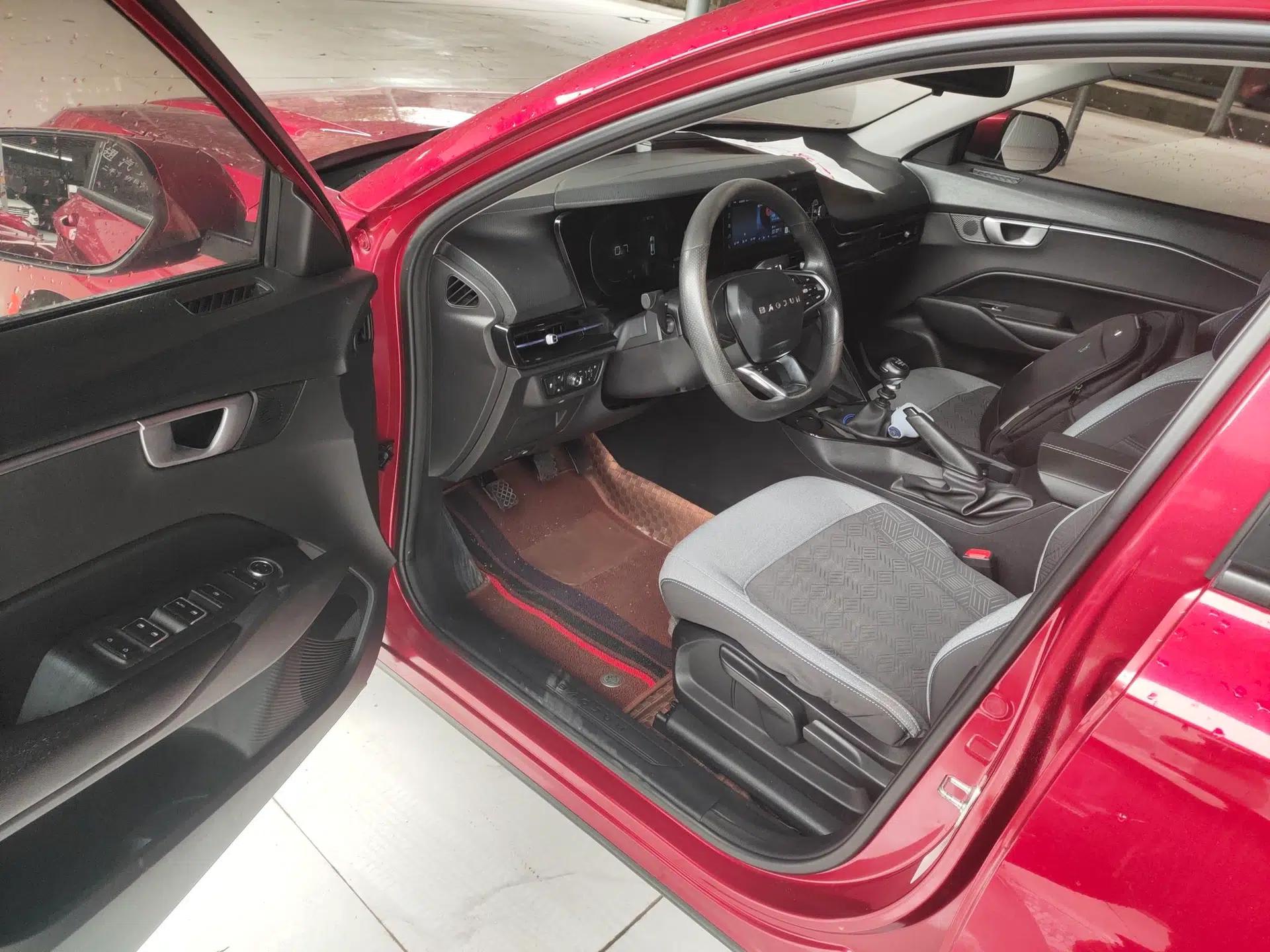 Baojun RC-6 2019 1.5T Manual Elite Version with 24-Hour Online Service — миниатюра 18