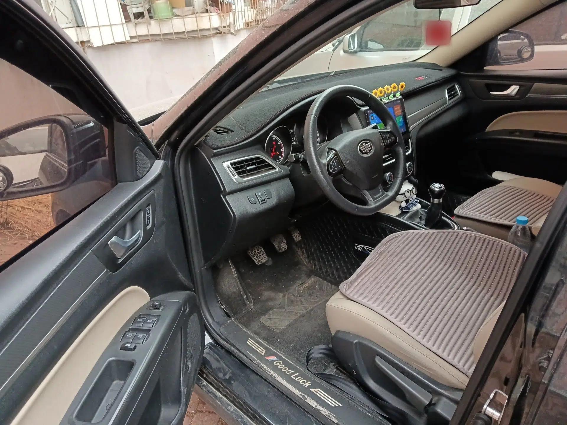 Bestune B30 2017 1.6L Manual Luxury Edition — миниатюра 17