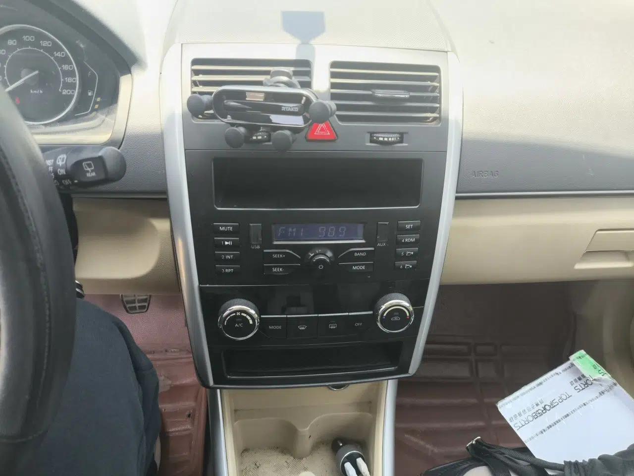 BAIC Senova D20 2015 Hatchback 1.3L Manual Leisure Edition — миниатюра 14