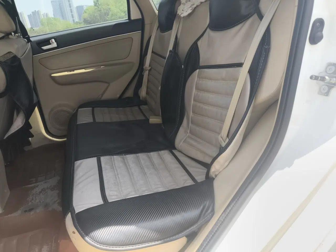 BAIC Senova D20 2015 Hatchback 1.3L Manual Leisure Edition — миниатюра 18