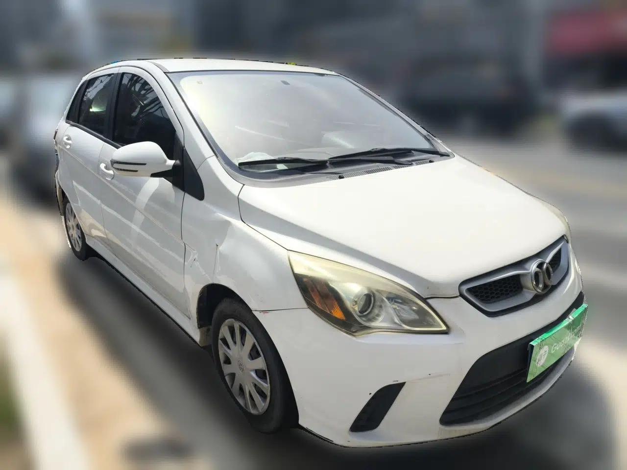 BAIC Senova D20 2015 Hatchback 1.3L Manual Leisure Edition — миниатюра 3