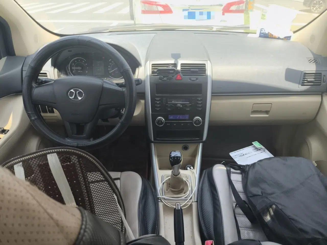 BAIC Senova D20 2015 Hatchback 1.3L Manual Leisure Edition — миниатюра 10
