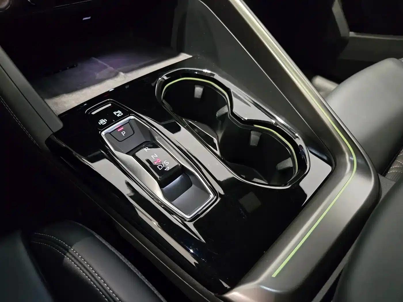 Audi Q5L 2026 2.0T Intelligent Hybrid Premium Edition — миниатюра 12