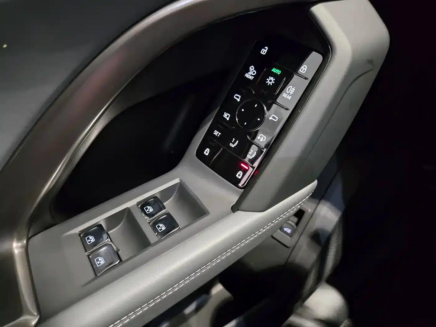 Audi Q5L 2026 2.0T Intelligent Hybrid Premium Edition — миниатюра 14