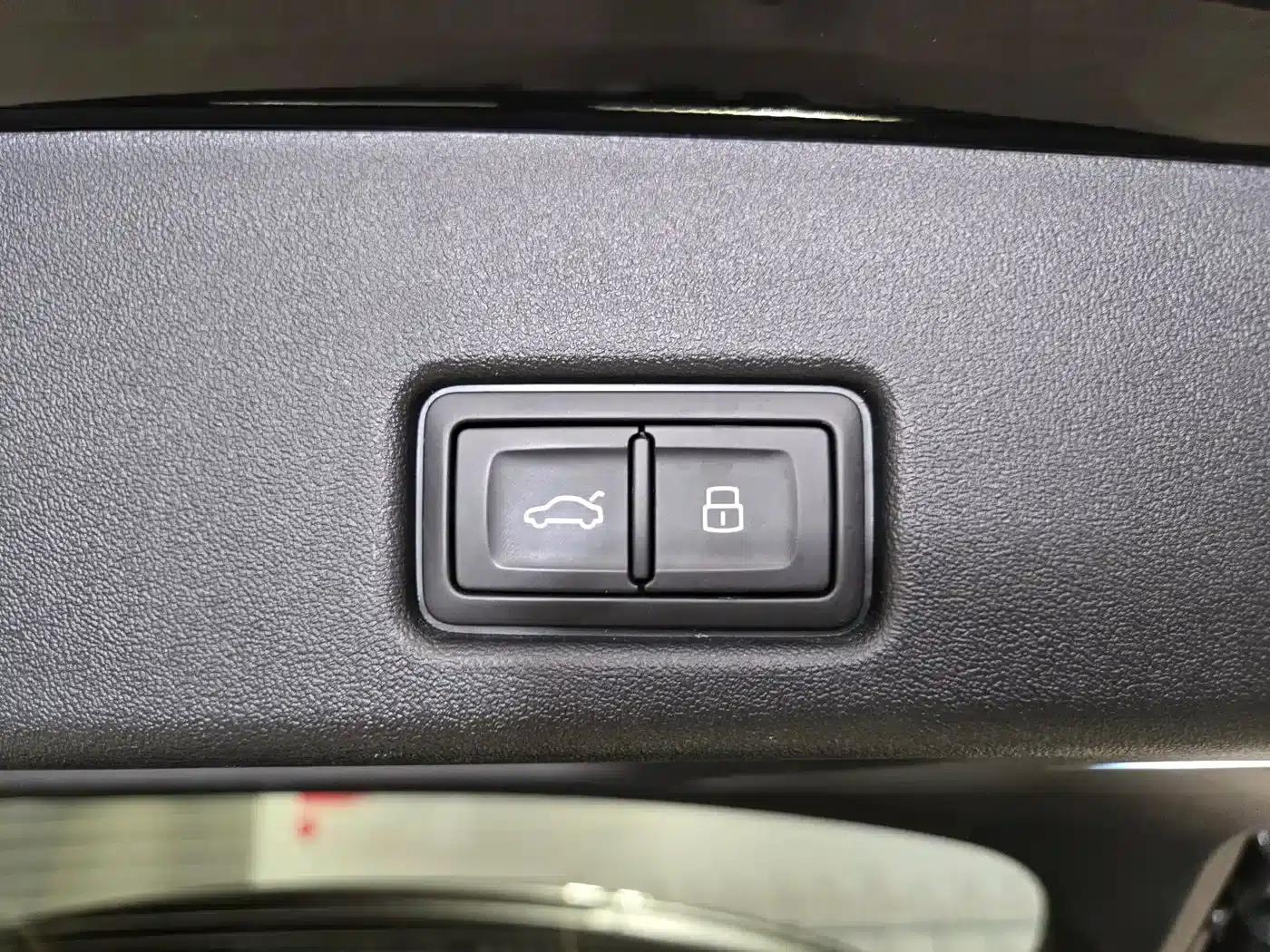 Audi Q5L 2026 2.0T Intelligent Hybrid Premium Edition — миниатюра 22