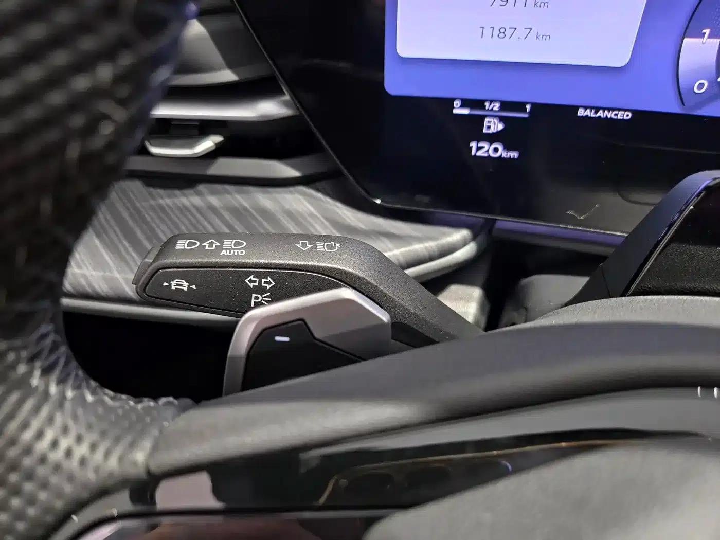 Audi Q5L 2026 2.0T Intelligent Hybrid Premium Edition — миниатюра 9