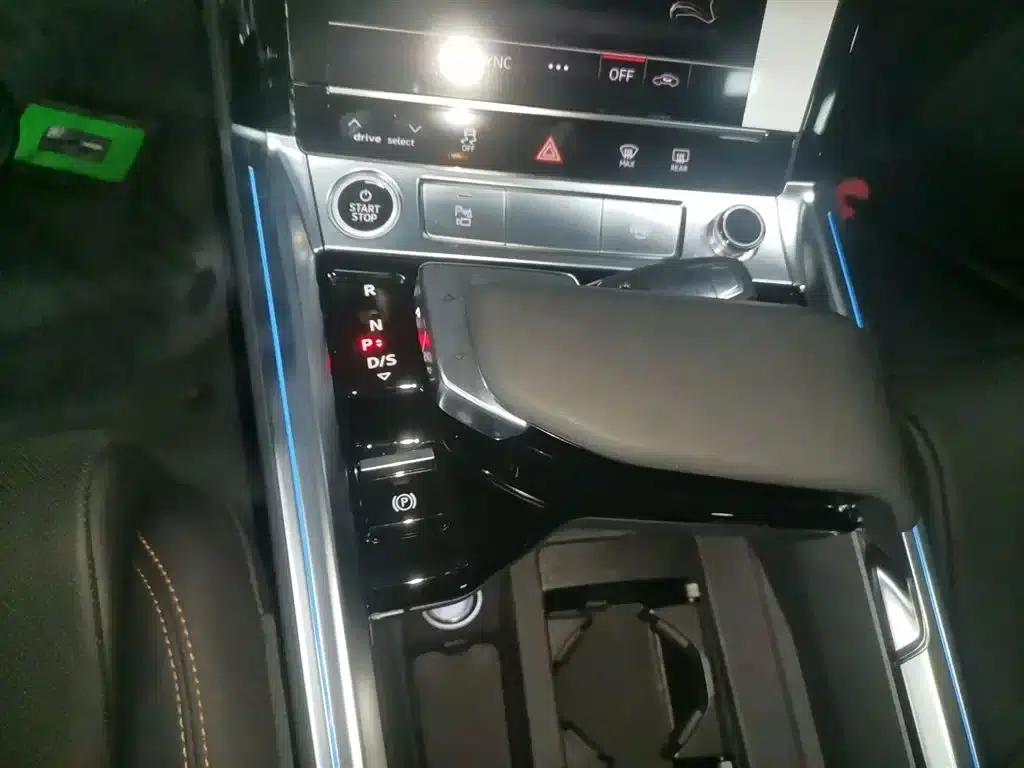 Audi e-tron 2021 50 quattro Luxury — миниатюра 11