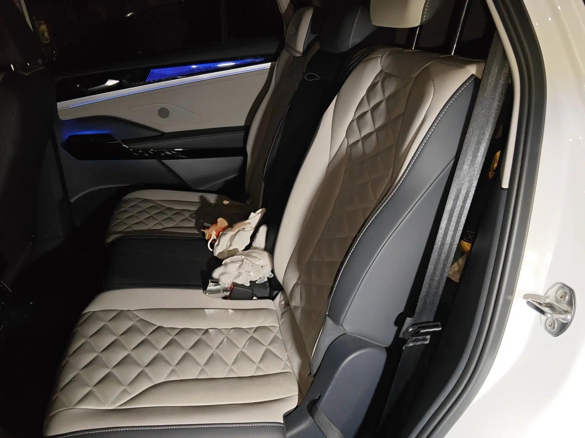 Volkswagen ID.6 CROZZ 2021 Revised Version Long-Range PRO Edition — миниатюра 20