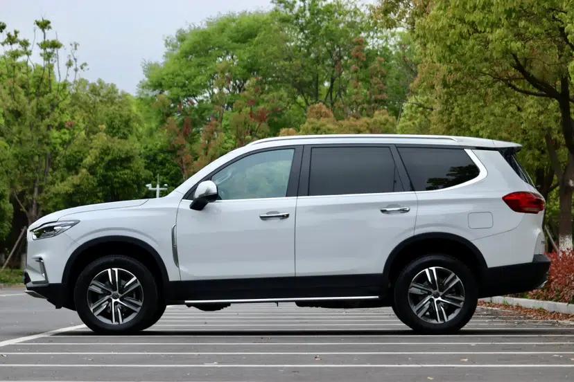 SAIC MAXUS D90 Pro 2020 2.0T Gasoline 4x4 Flagship Edition 7 Seats — миниатюра 2