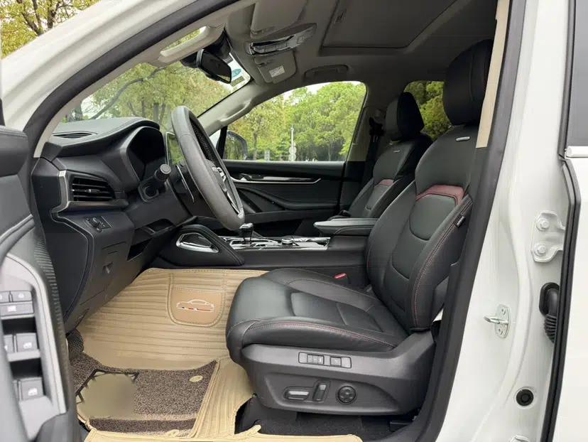 SAIC MAXUS D90 Pro 2020 2.0T Gasoline 4x4 Flagship Edition 7 Seats — миниатюра 14
