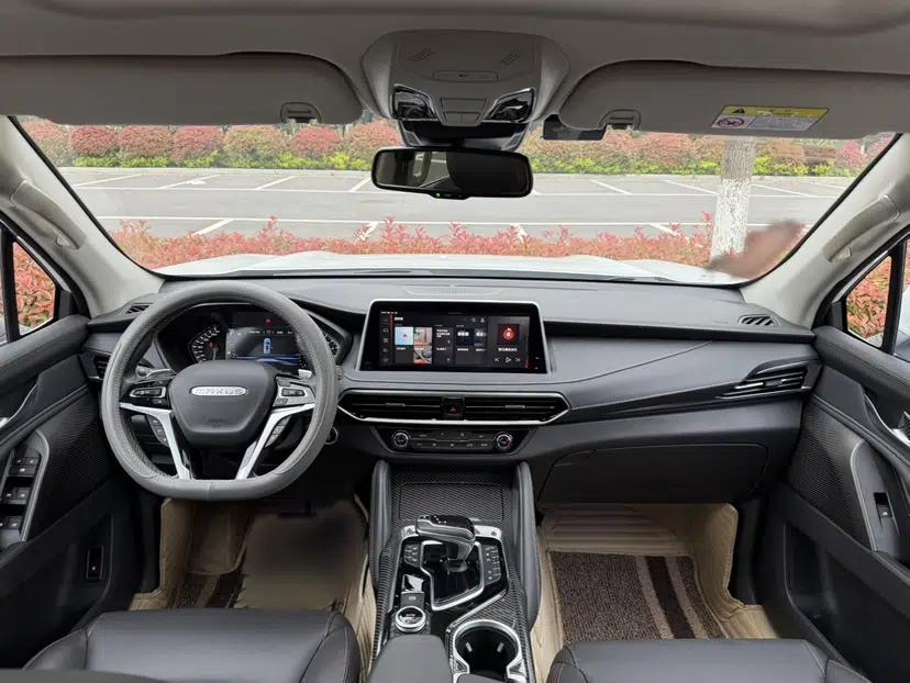 SAIC MAXUS D90 Pro 2020 2.0T Gasoline 4x4 Flagship Edition 7 Seats — миниатюра 18