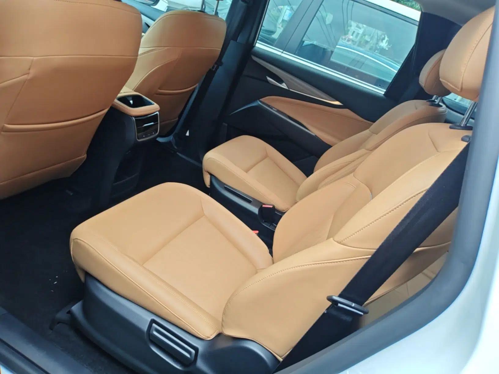 SAIC MAXUS G50 PHEV 2025 Leading Edition — миниатюра 20