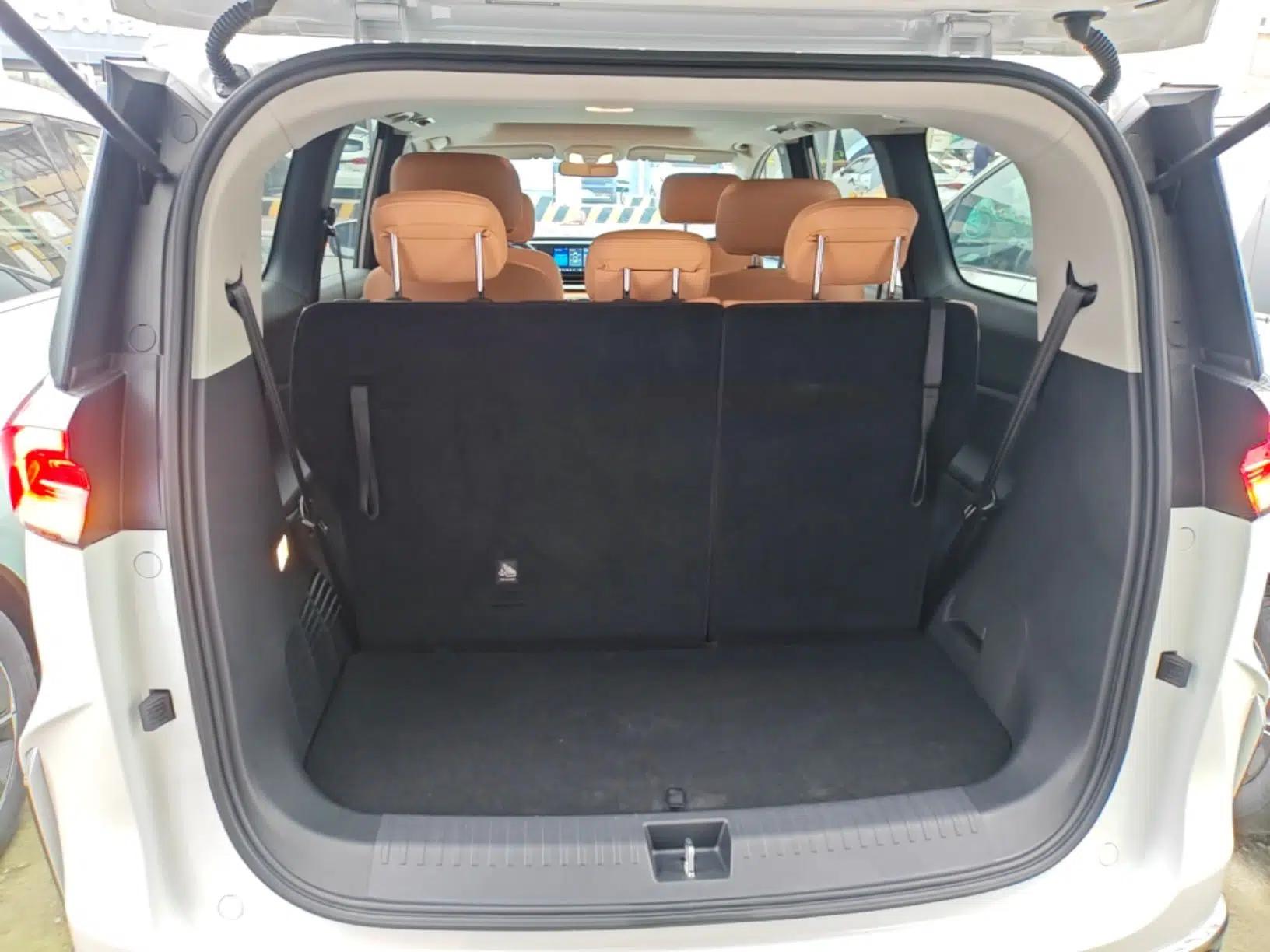 SAIC MAXUS G50 PHEV 2025 Leading Edition — миниатюра 22