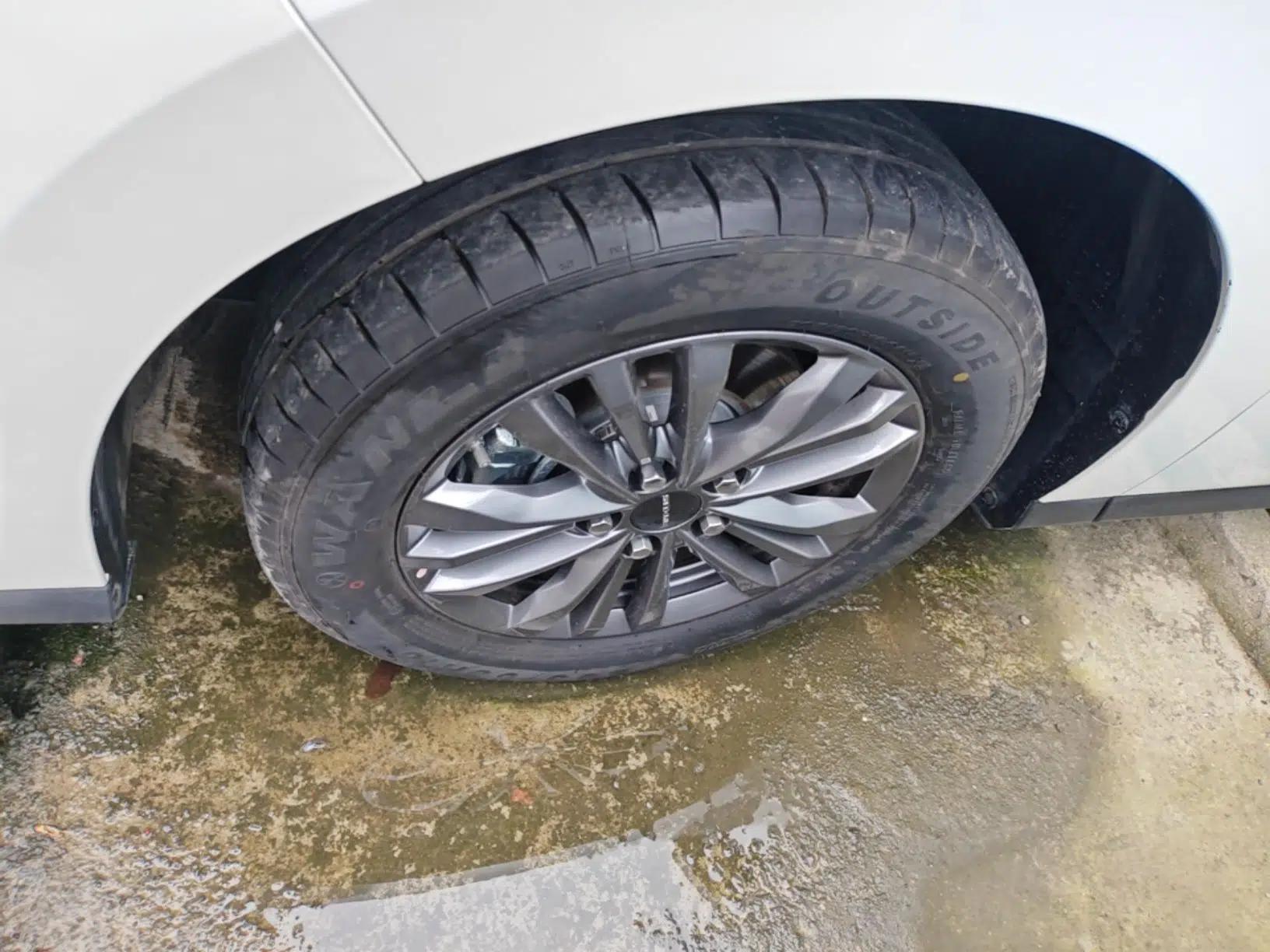 SAIC MAXUS G50 PHEV 2025 Leading Edition — миниатюра 8