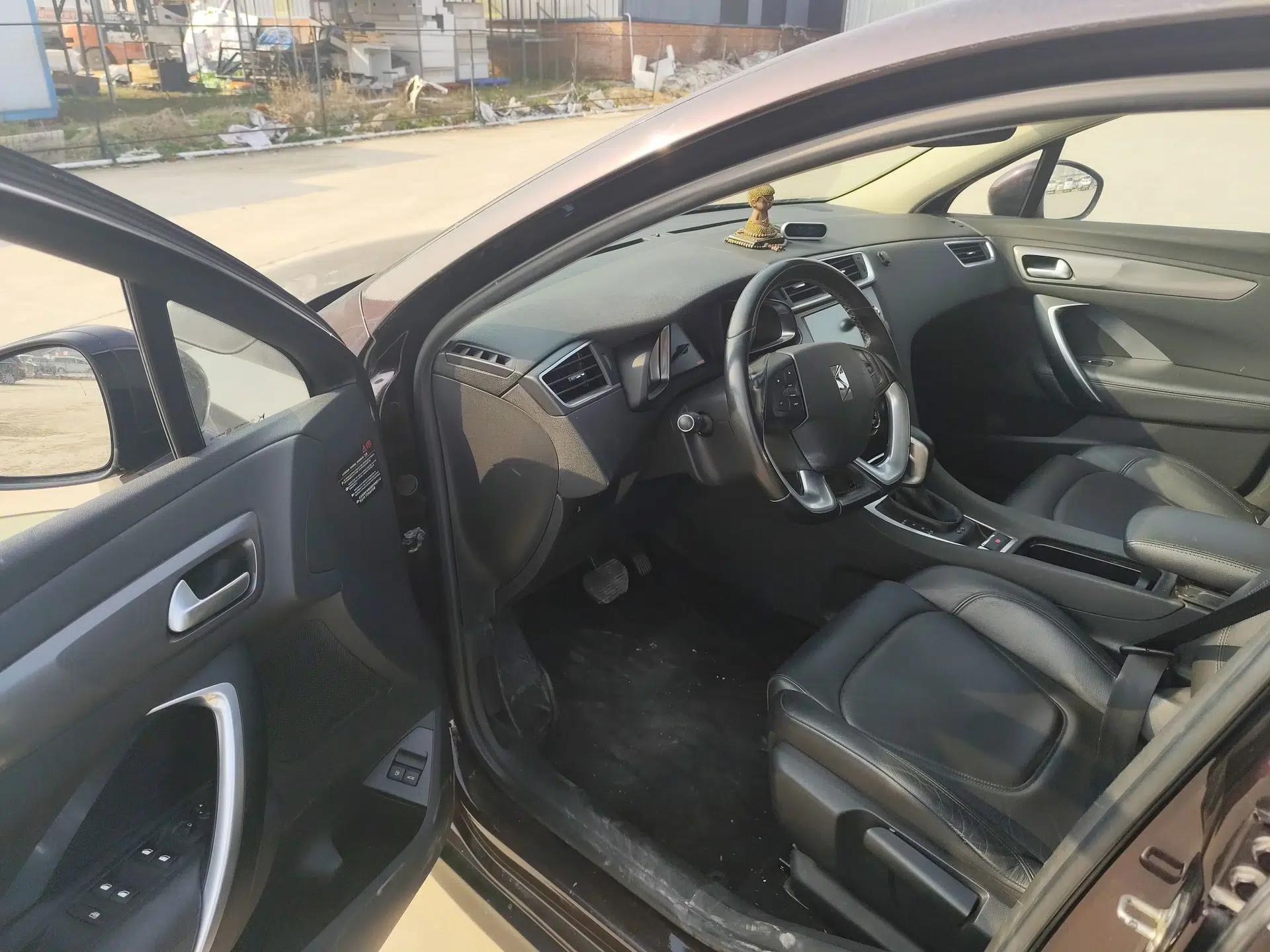 DS 5LS 2014 1.6T Elegant Version THP160 — миниатюра 18