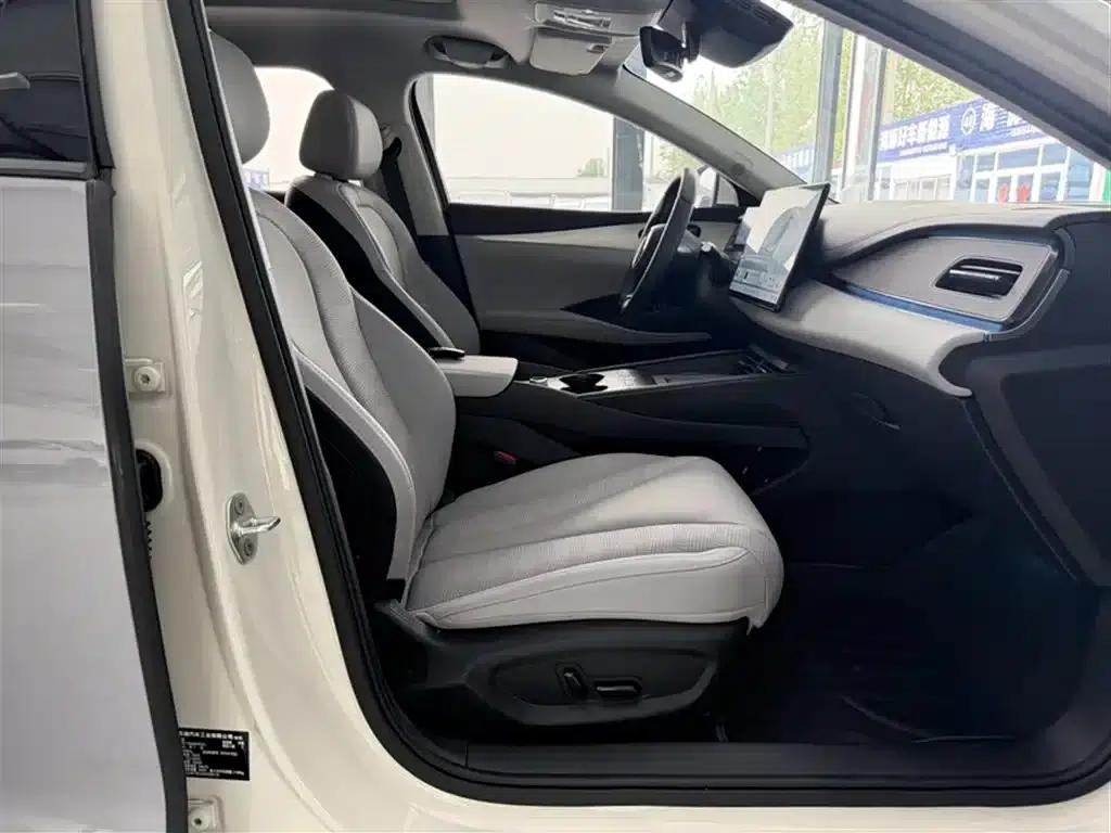 Seal 06 DM-i Touring Edition 2025 DM-i 150KM Flagship Model — миниатюра 13