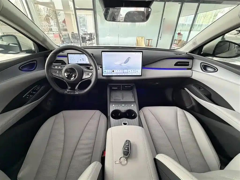 Seal 06 DM-i Touring Edition 2025 DM-i 150KM Flagship Model — миниатюра 14