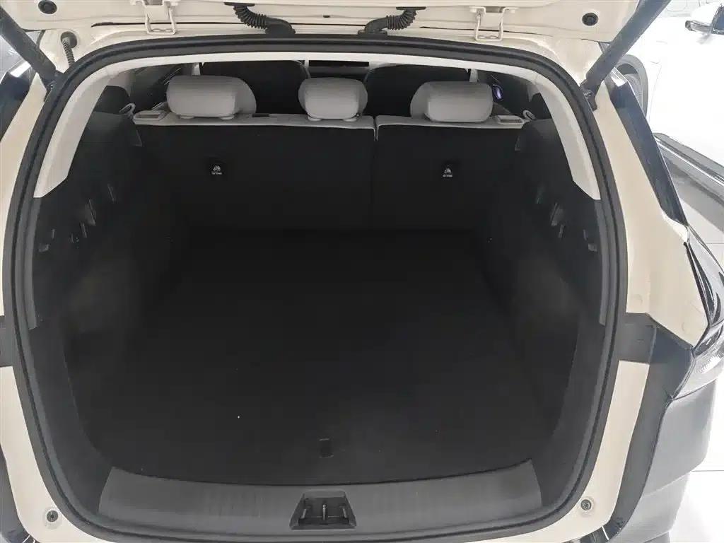 Seal 06 DM-i Touring Edition 2025 DM-i 150KM Flagship Model — миниатюра 9