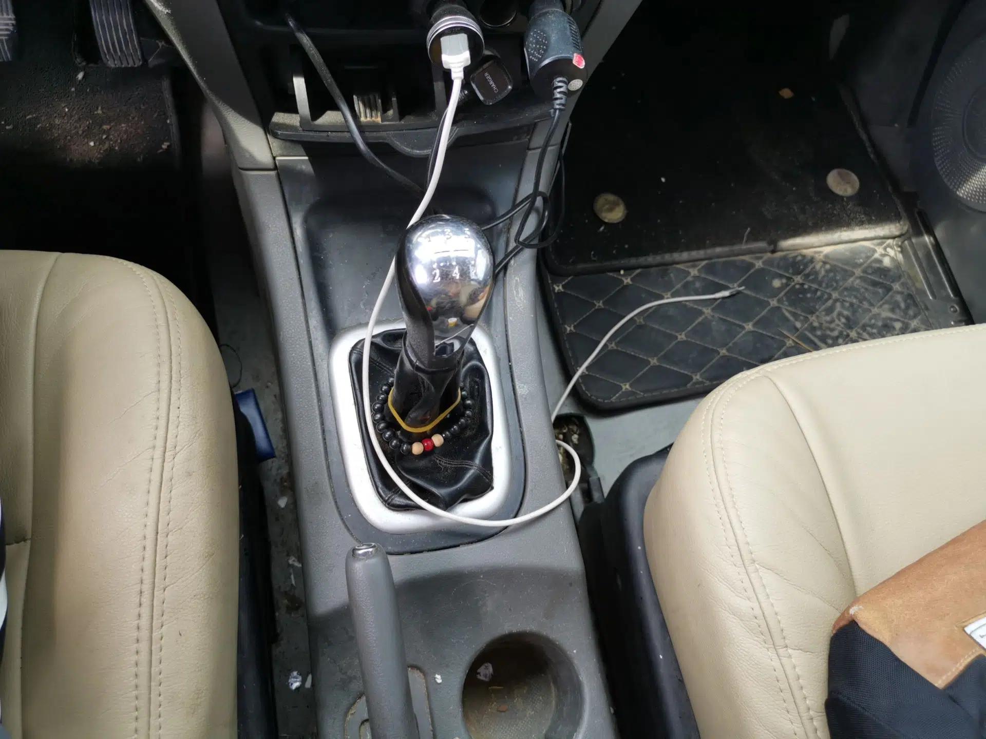Dongfeng Shuaike 2014 1.6L Manual Comfort 7-Seater China IV Standard — миниатюра 15