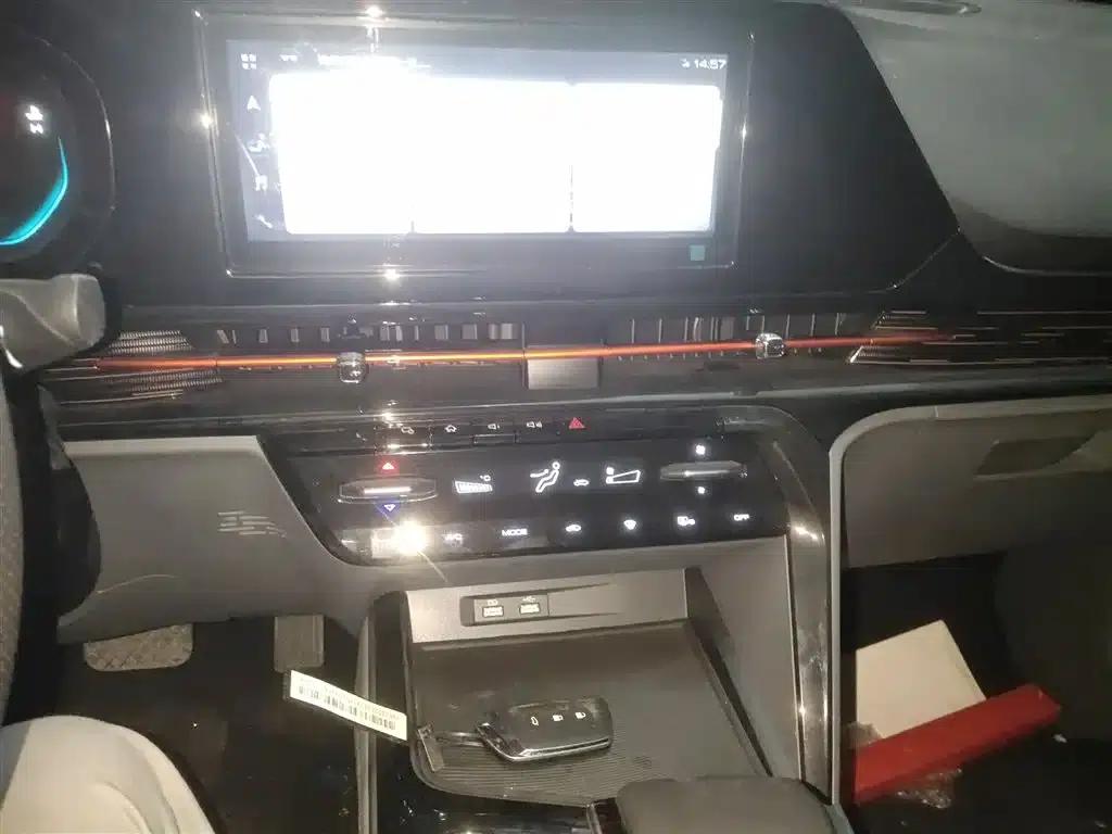 Baojun RC-6 2019 1.5T CVT 24-Hour Online Luxury Edition — миниатюра 13