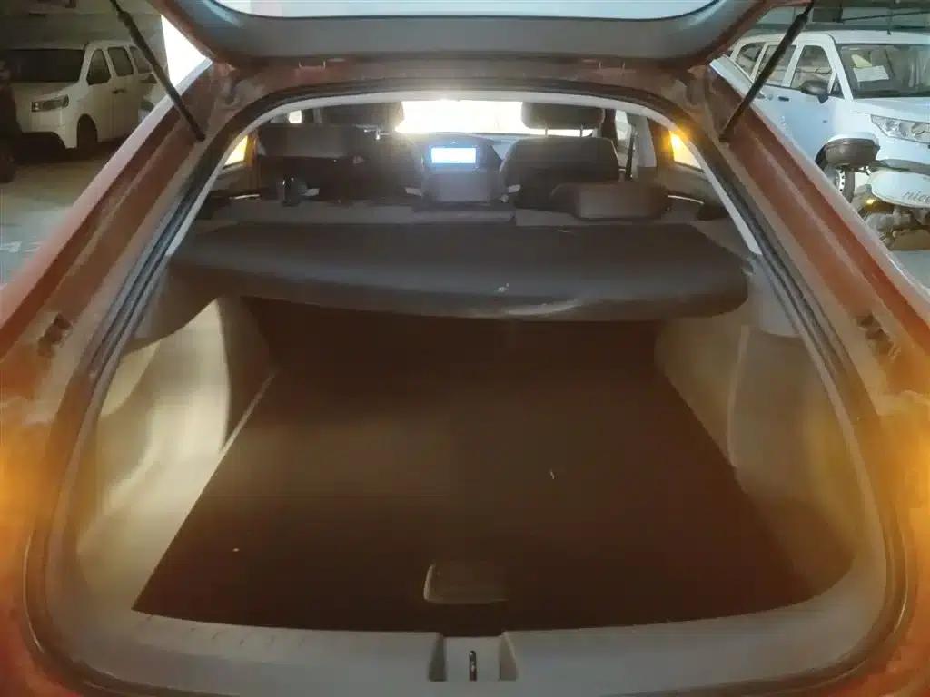 Baojun RC-6 2019 1.5T CVT 24-Hour Online Luxury Edition — миниатюра 19