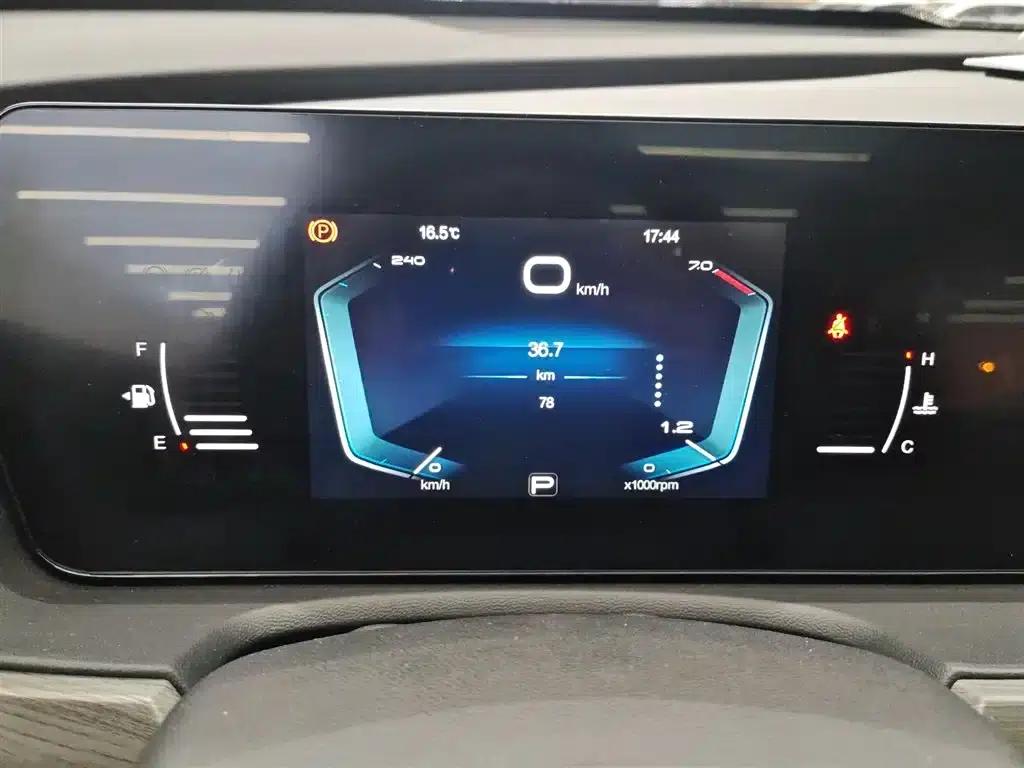 Beijing X7 2025 1.5TD DCT Enjoy Edition — миниатюра 4