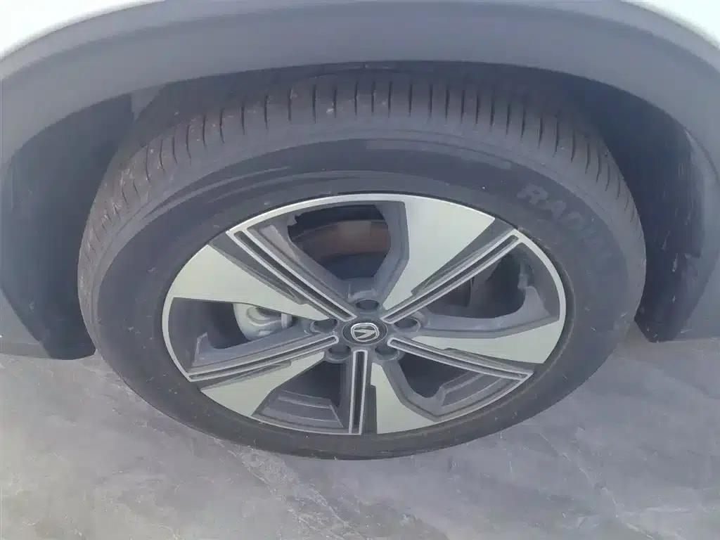 Changan X7 PLUS 2024 1.5T Automatic Premium 7-seater — миниатюра 23