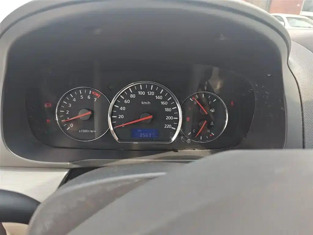 Yuexiang V5 2012 1.5L Manual Sport (National IV Emission Standard) — миниатюра 12