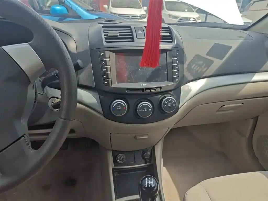 Yuexiang V5 2012 1.5L Manual Sport (National IV Emission Standard) — миниатюра 13