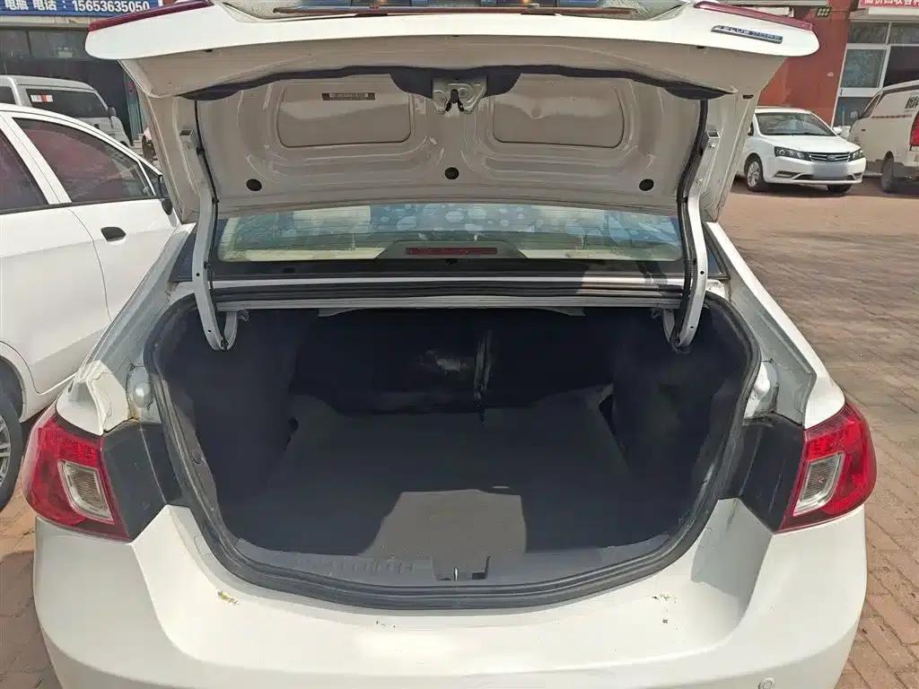 Yuexiang V5 2012 1.5L Manual Sport (National IV Emission Standard) — миниатюра 19