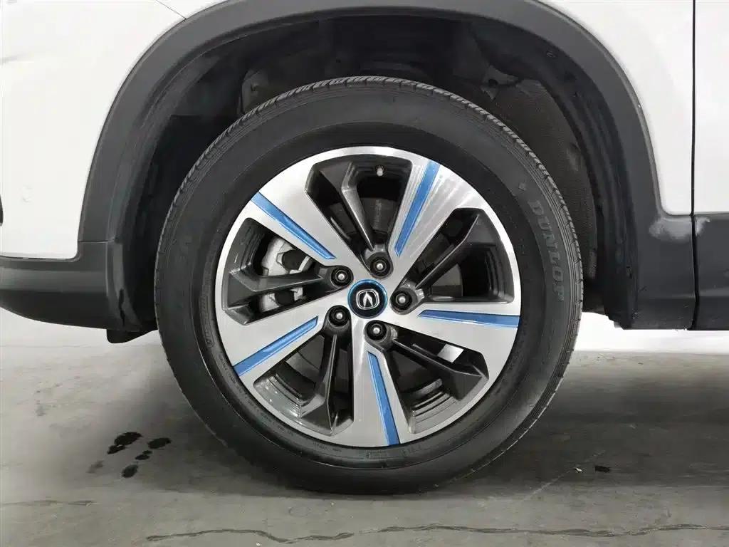 Changan CS75 New Energy 2018 1.5T PHEV Navigator Edition — миниатюра 17