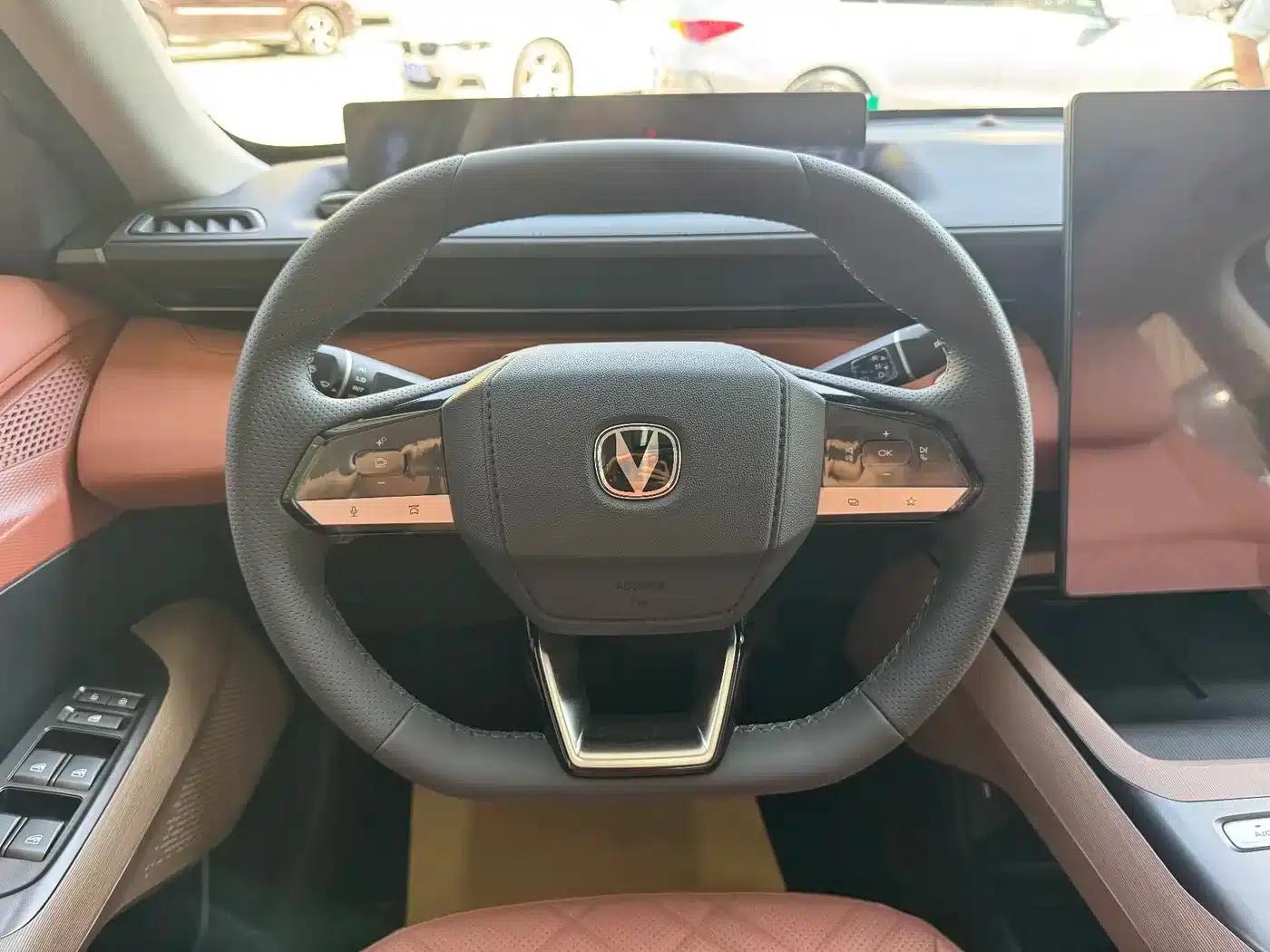 Changan Eado PHEV 2025 Smart Blue Whale 145KM Battleship Edition — миниатюра 13