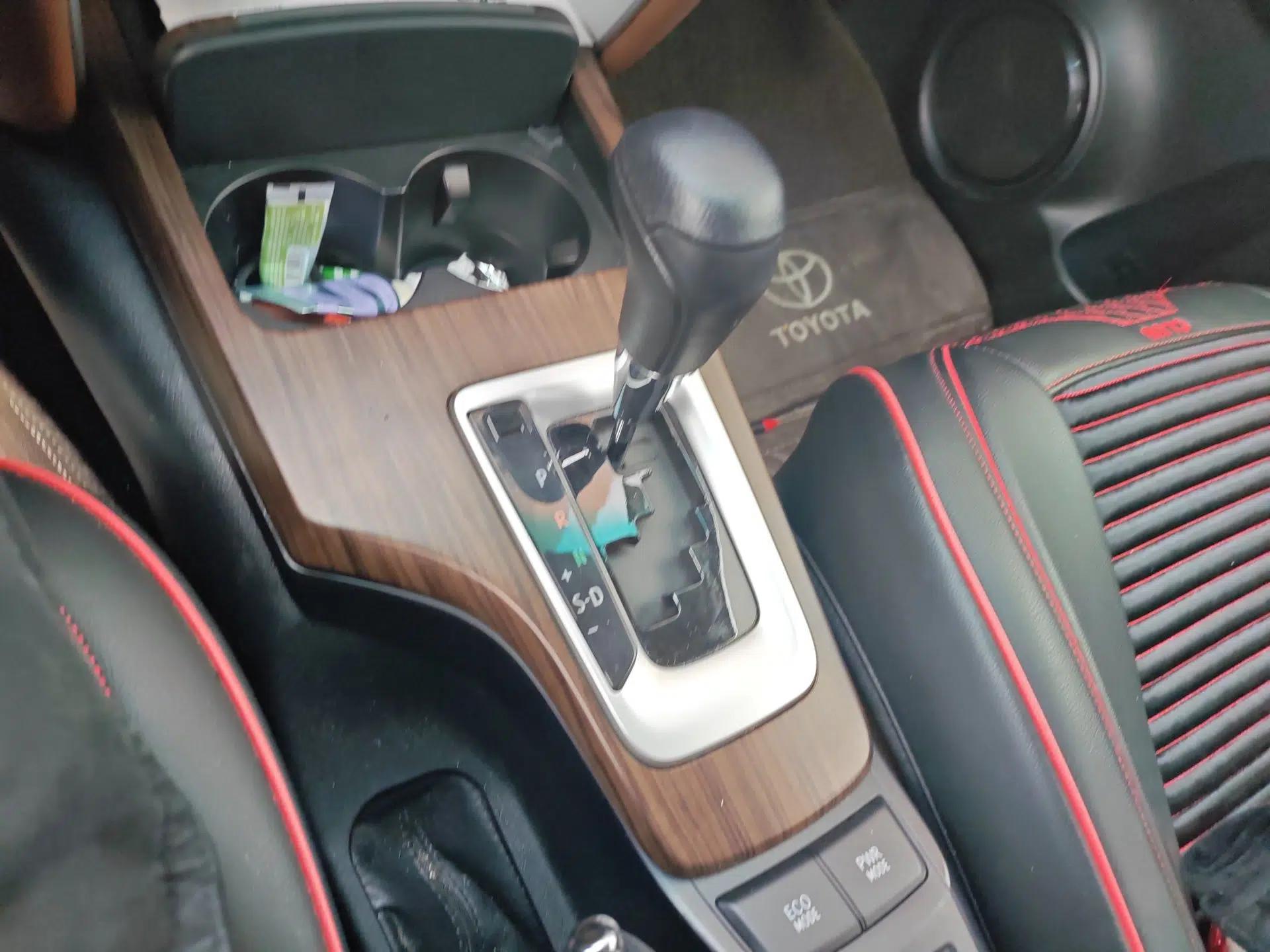 Toyota Fortuner  — миниатюра 15
