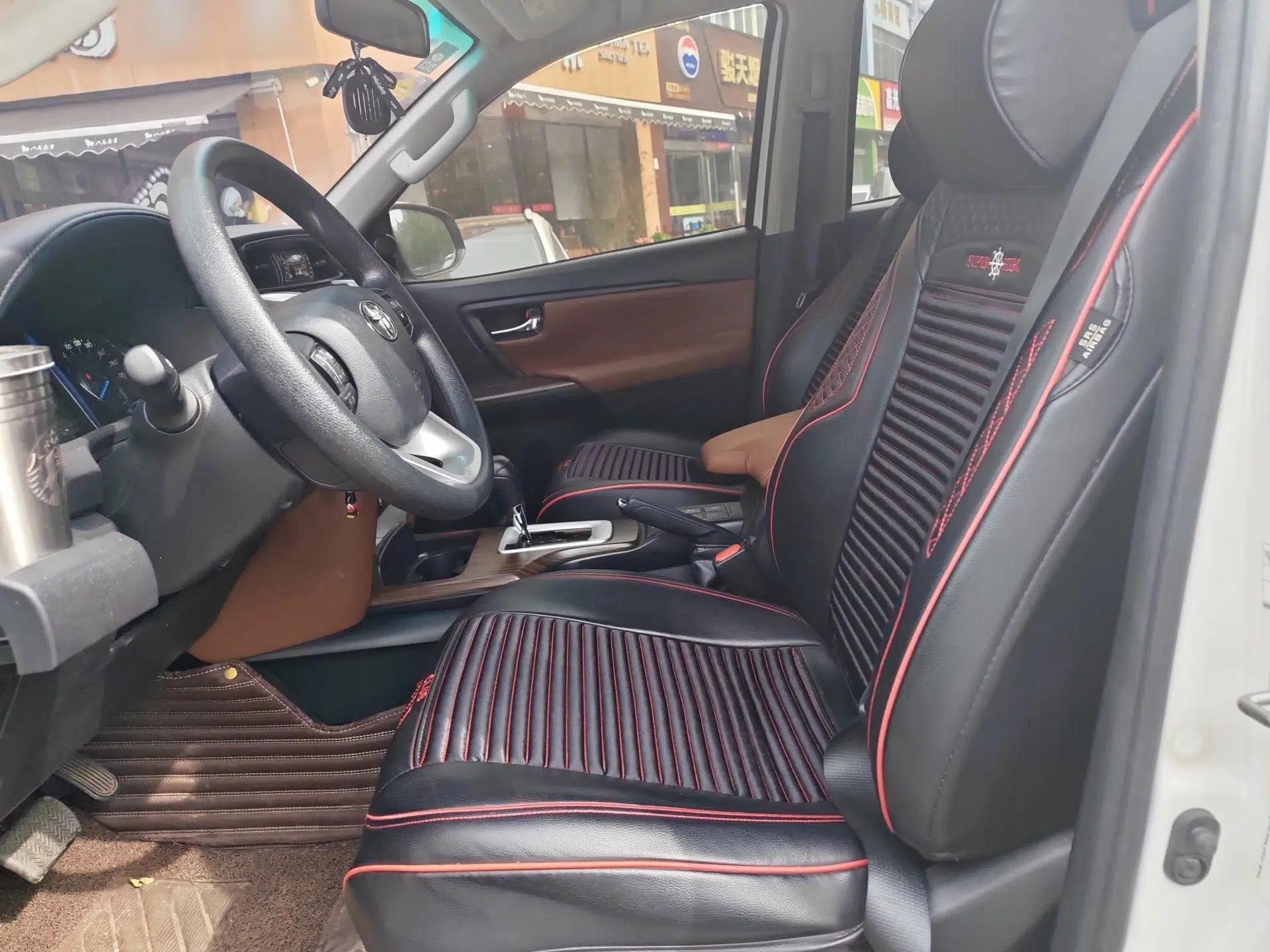 Toyota Fortuner  — миниатюра 16