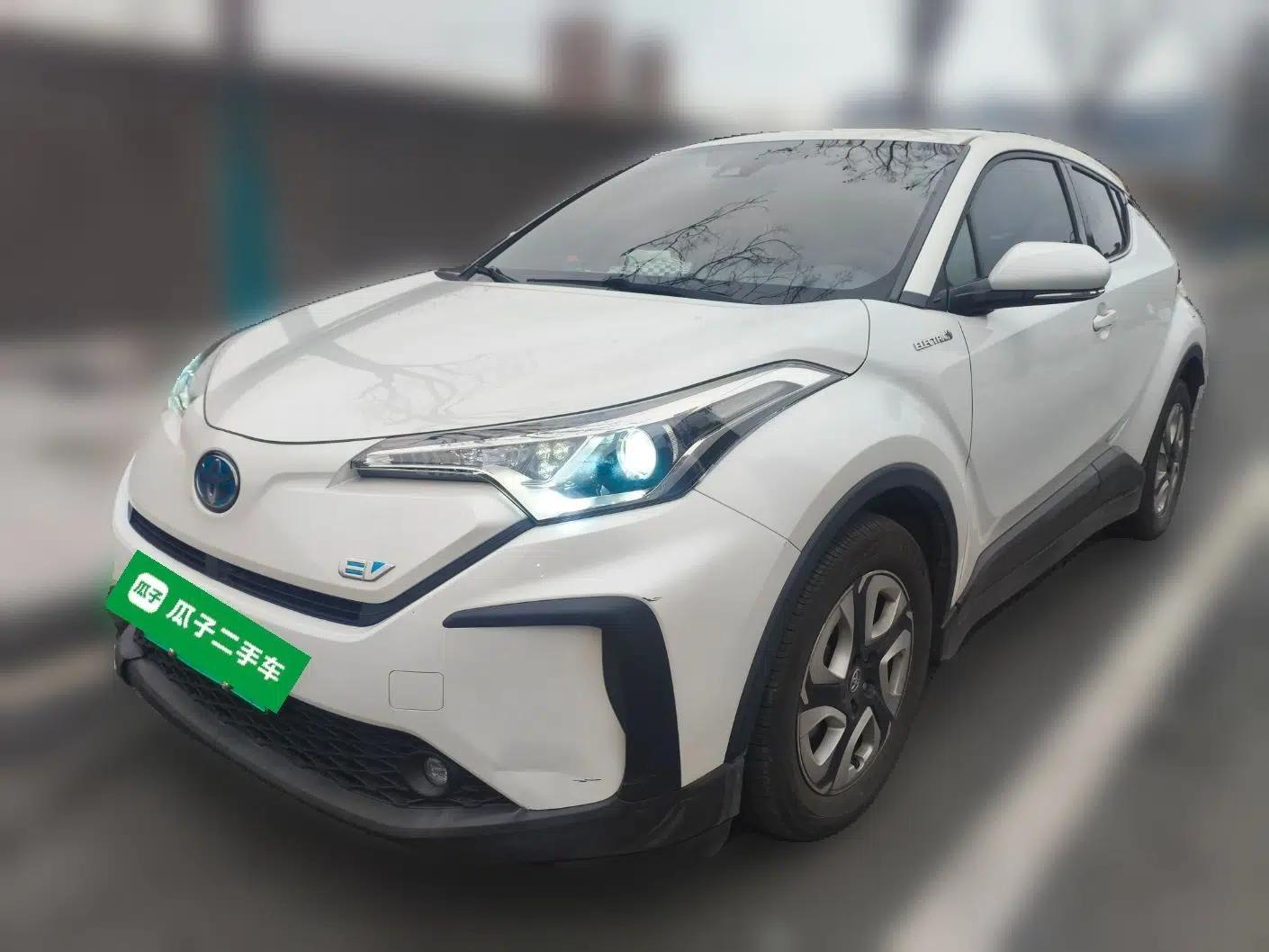 Toyota C-HR EV 2020 Luxury Sunroof Edition — миниатюра 1
