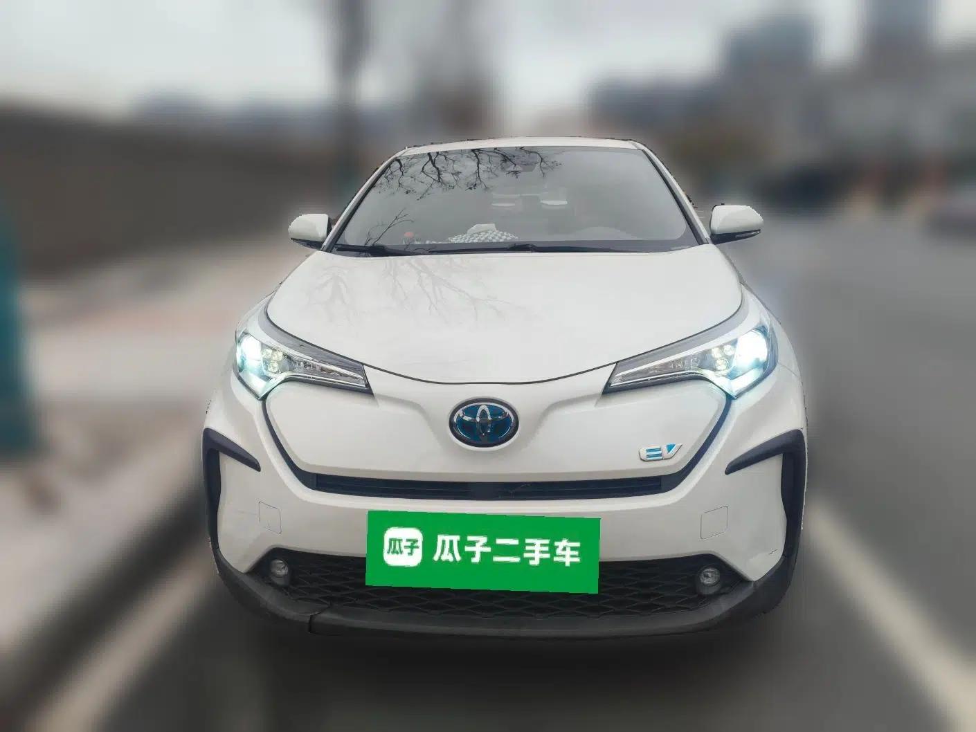 Toyota C-HR EV 2020 Luxury Sunroof Edition — миниатюра 2