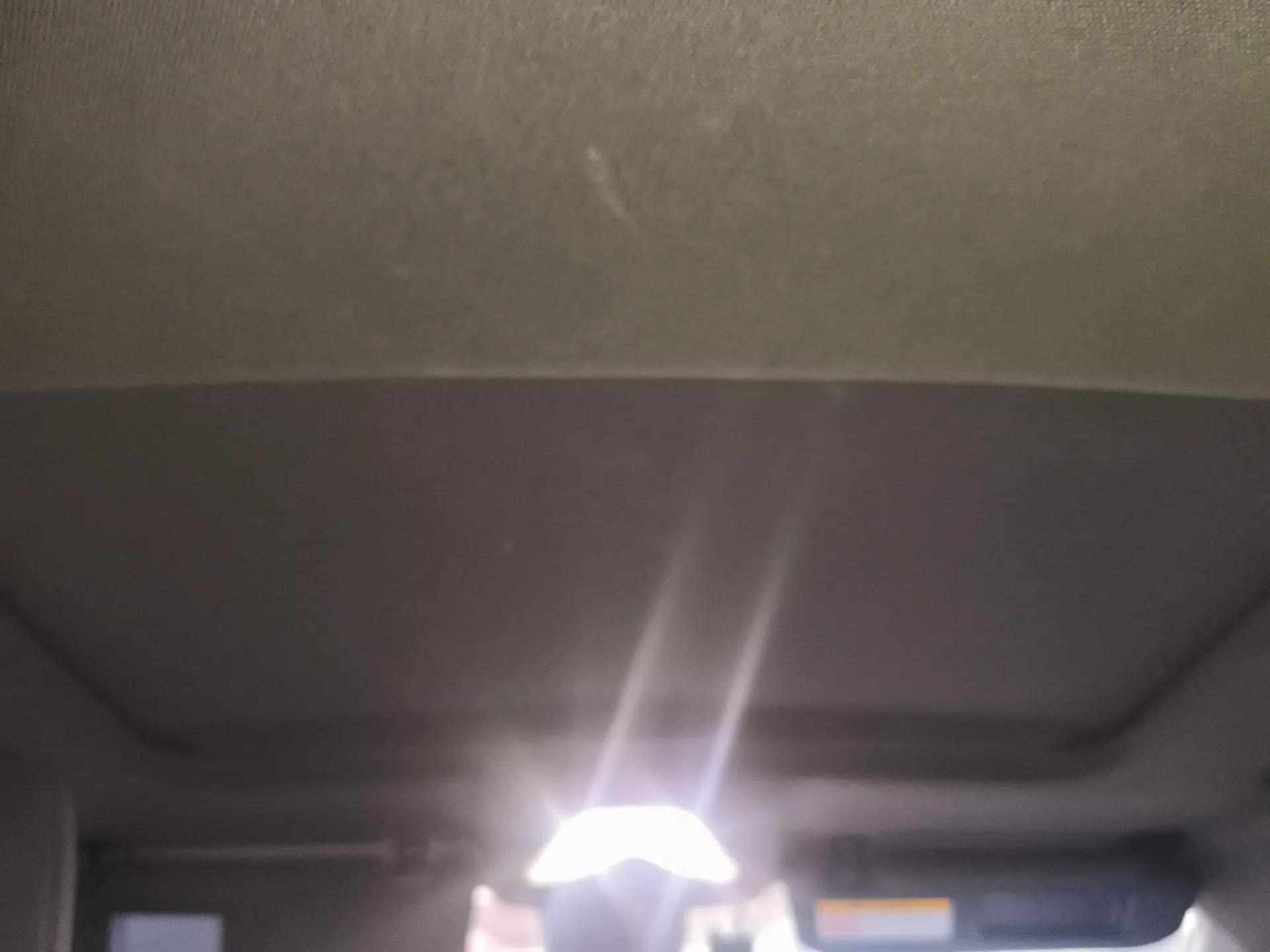 Toyota C-HR EV 2020 Luxury Sunroof Edition — миниатюра 15