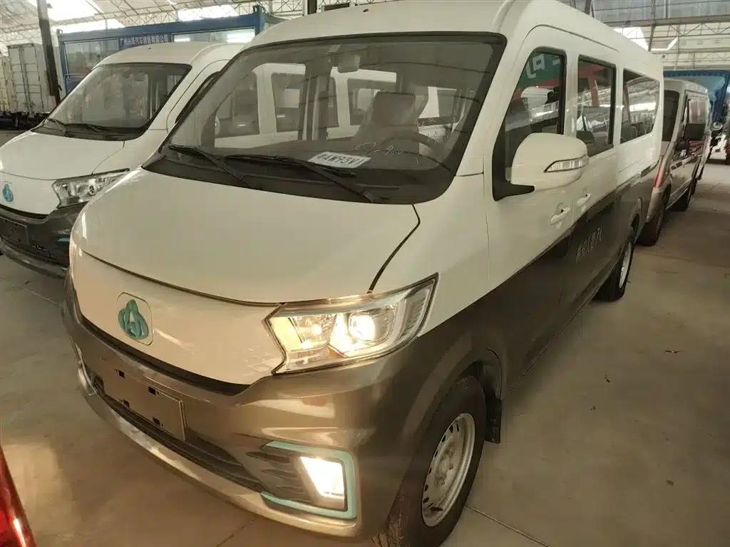 Crossstar V7 EV 2024 Model, 316km/h, Luxury 7-Seater with Double Doors — миниатюра 2