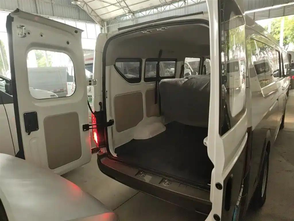 Crossstar V7 EV 2024 Model, 316km/h, Luxury 7-Seater with Double Doors — миниатюра 15
