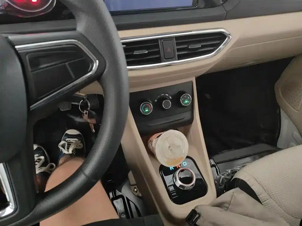 Crossstar V7 EV 2024 Model, 316km/h, Luxury 7-Seater with Double Doors — миниатюра 10
