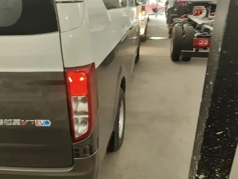 Crossstar V7 EV 2025 Model, 316km/h Luxury Edition, 6 Seats, Double Door, 50.38kWh — миниатюра 24