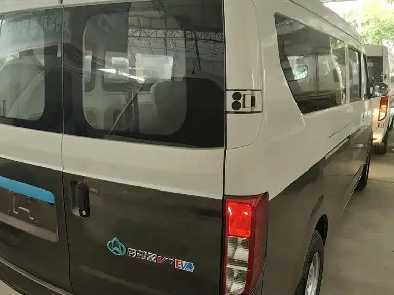Crossstar V7 EV 2025 Model, 316km/h Luxury Edition, 6 Seats, Double Door, 50.38kWh — миниатюра 5