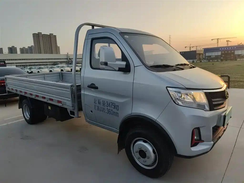 Crossover King X3 2021 1.6L Standard Edition Single Row Dual Rear Wheels 3300mm Cargo Box DAM16KR — миниатюра 4