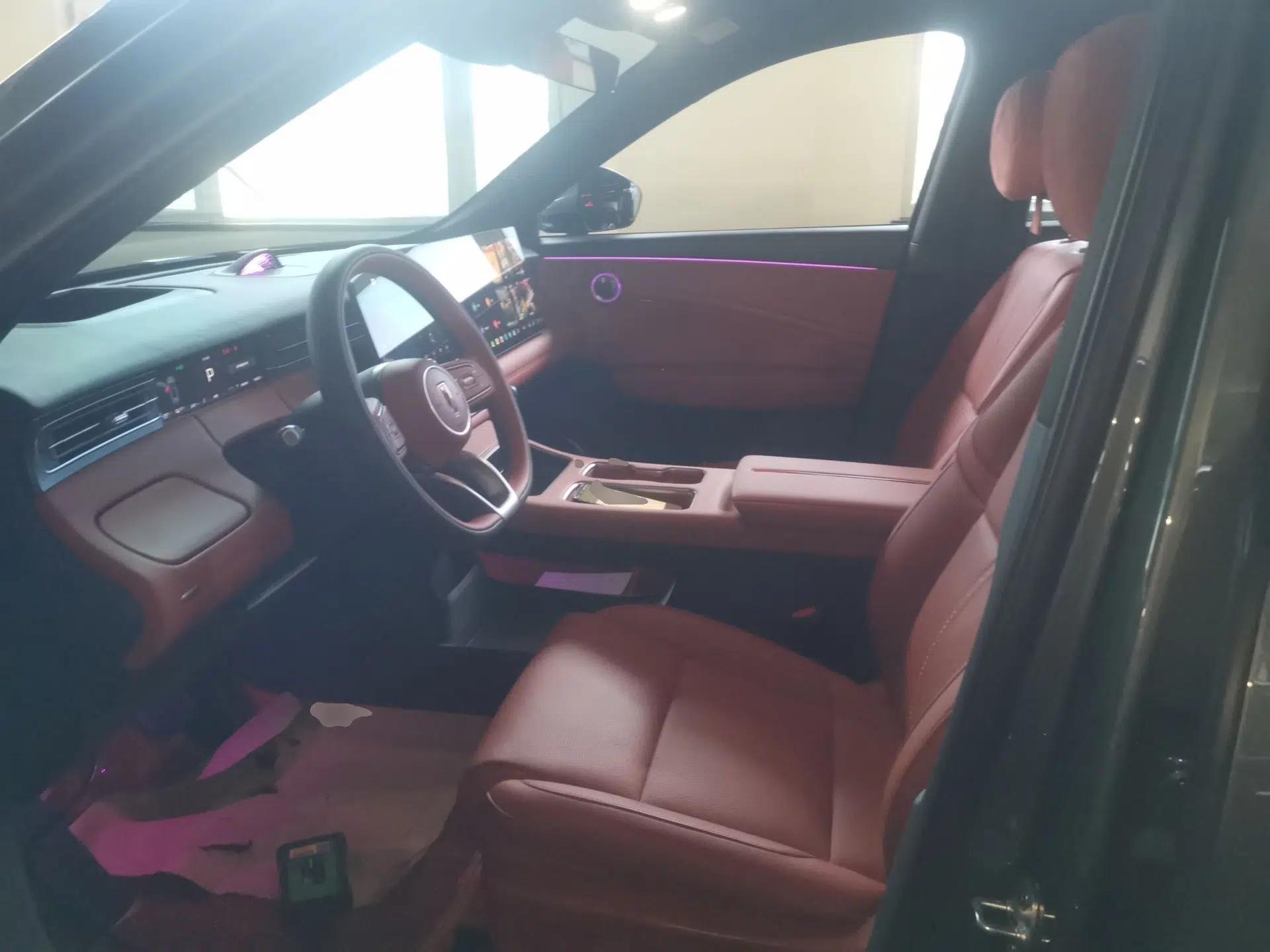 Hongqi HS6 PHEV 2026 220 All-Wheel Drive Smart Hybrid Version — миниатюра 18