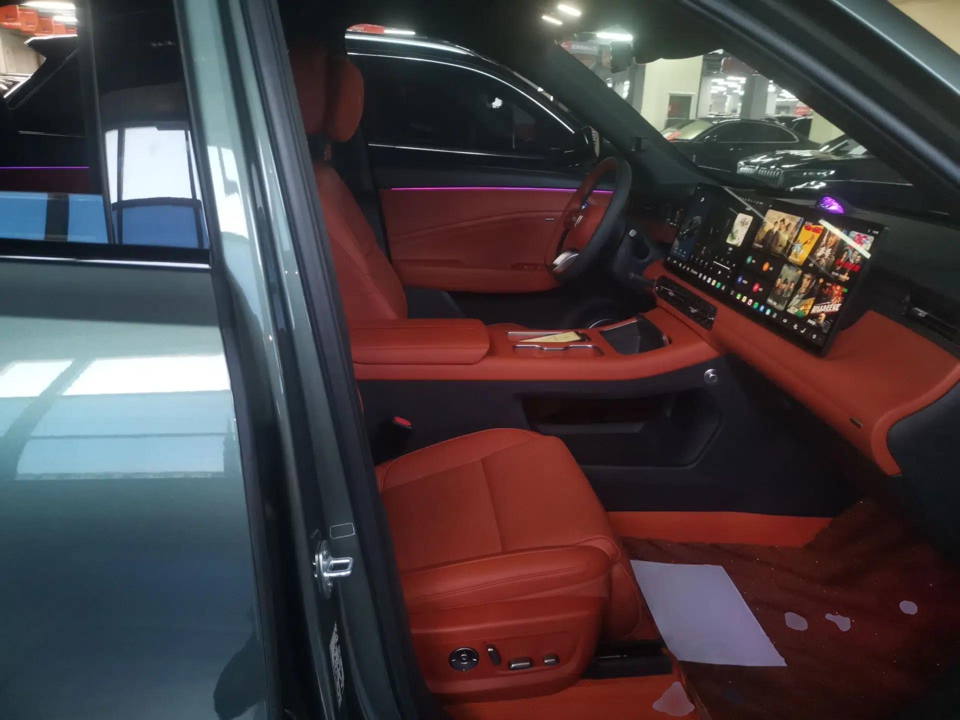 Hongqi HS6 PHEV 2026 220 All-Wheel Drive Smart Hybrid Version — миниатюра 23